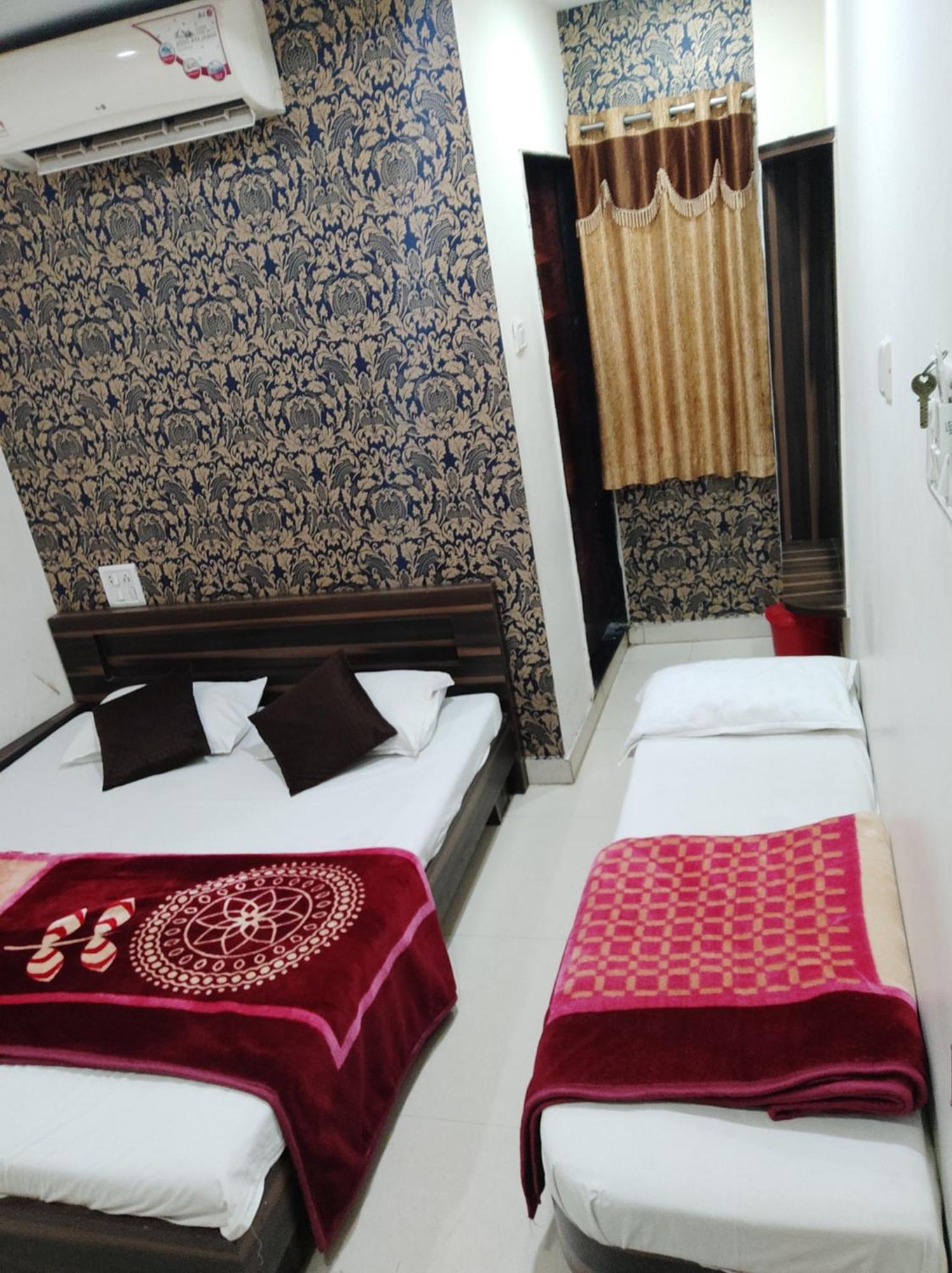 Hotel Vrandavan Palace Near Mahakal Temple Ujjain Extérieur photo