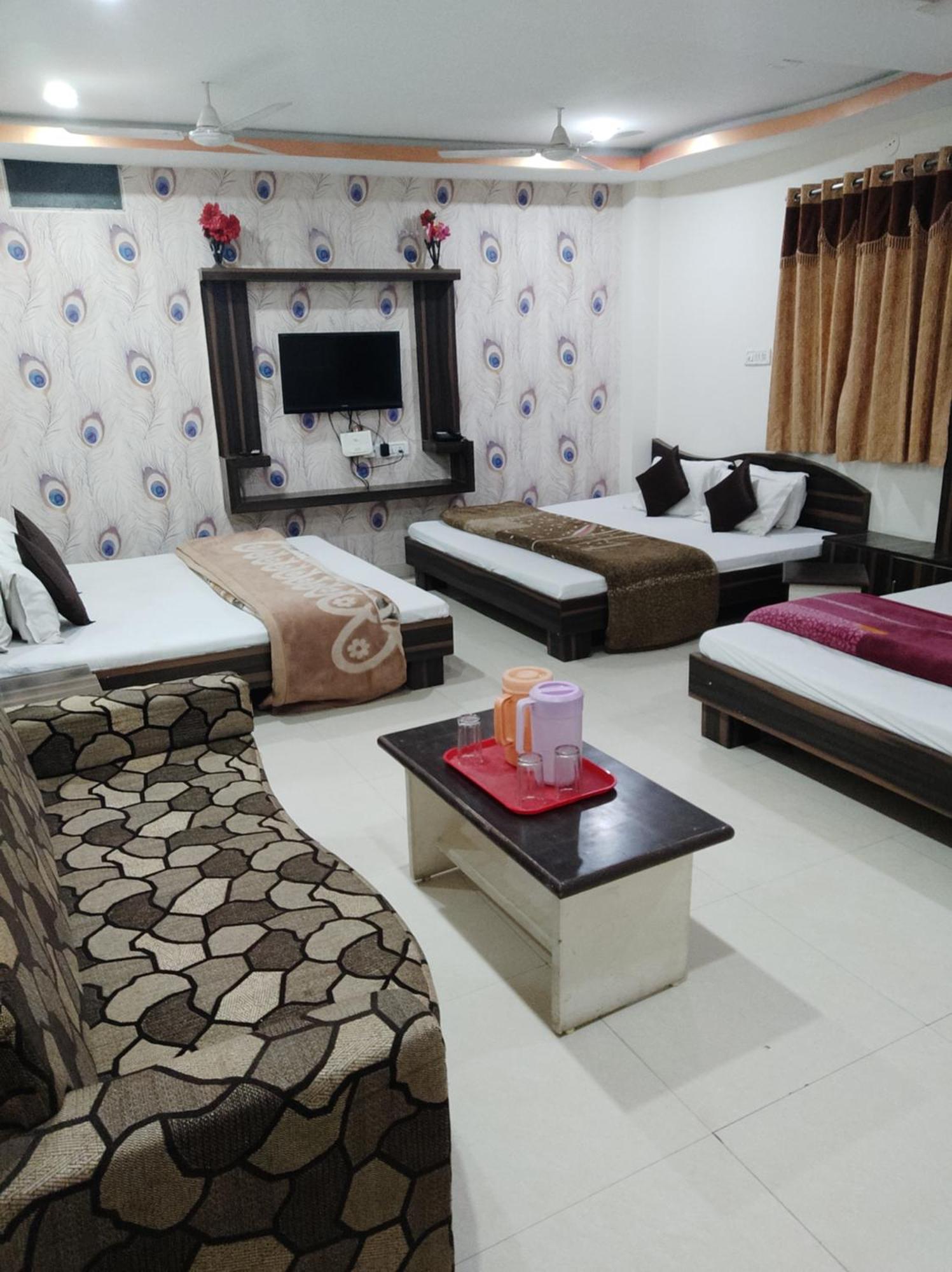 Hotel Vrandavan Palace Near Mahakal Temple Ujjain Extérieur photo