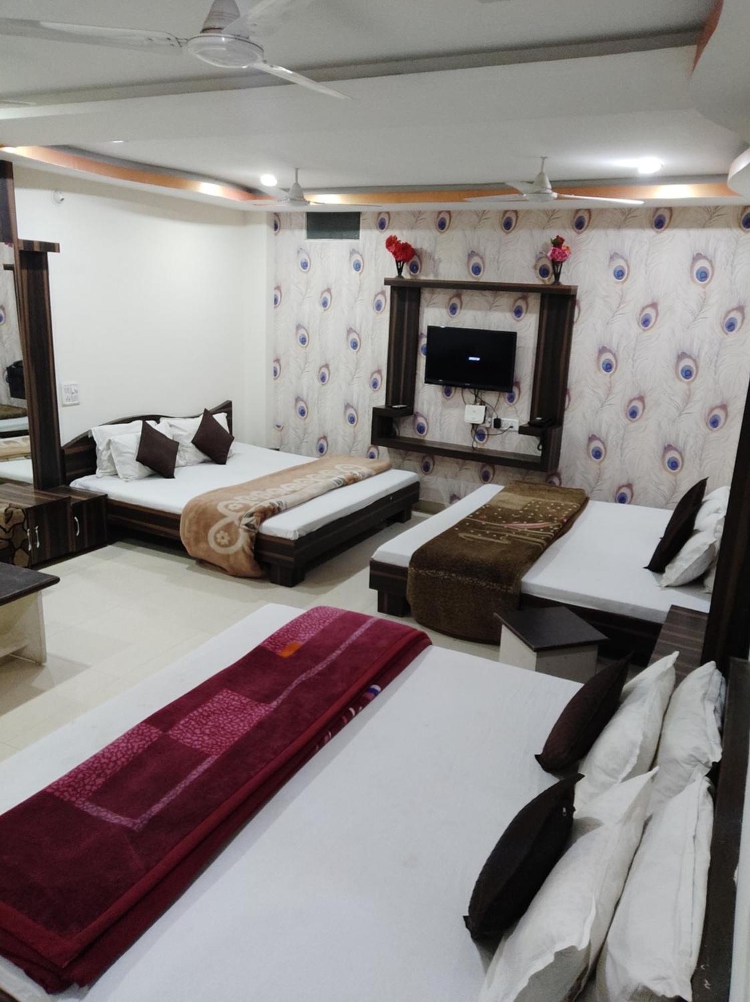 Hotel Vrandavan Palace Near Mahakal Temple Ujjain Extérieur photo